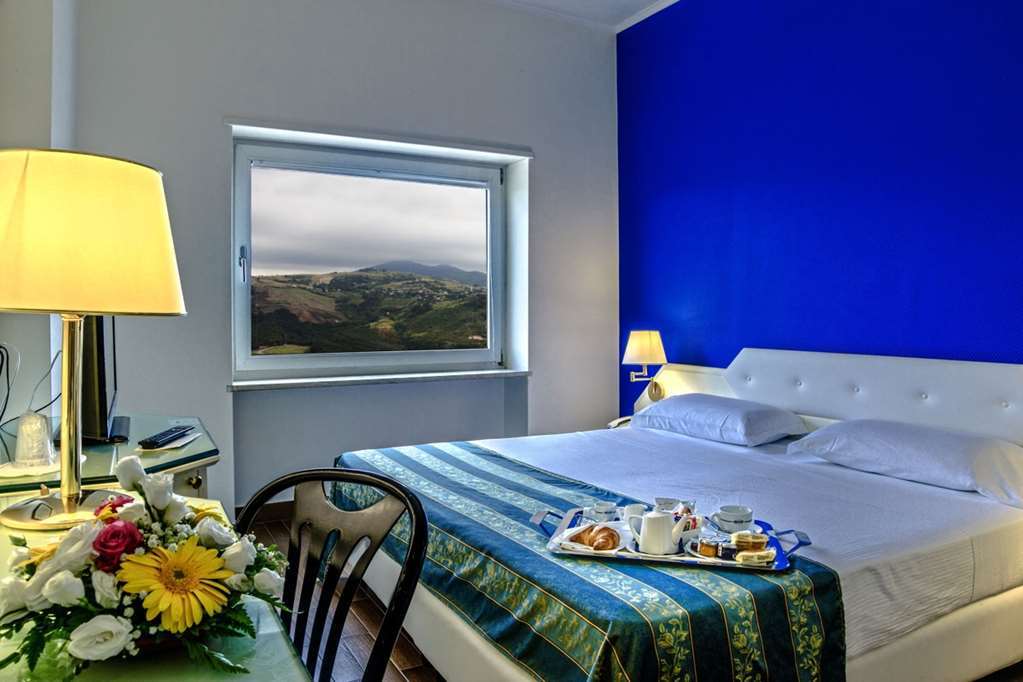 Grande Albergo Potenza Ruang foto